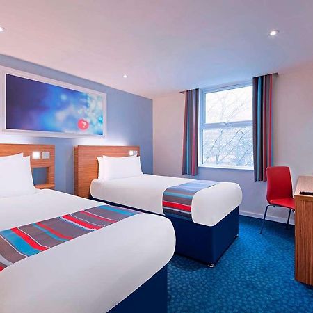 Travelodge Cameron Toll Hotel Edinburgh Room photo