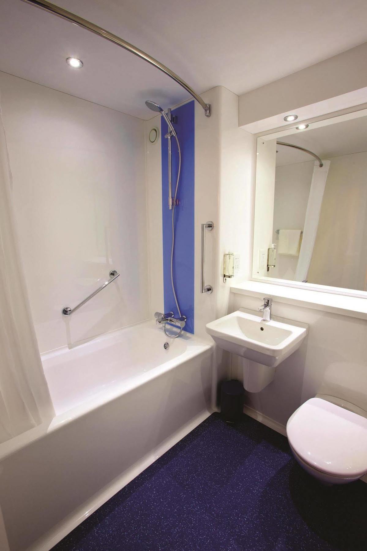 Travelodge Cameron Toll Hotel Edinburgh Exterior photo
